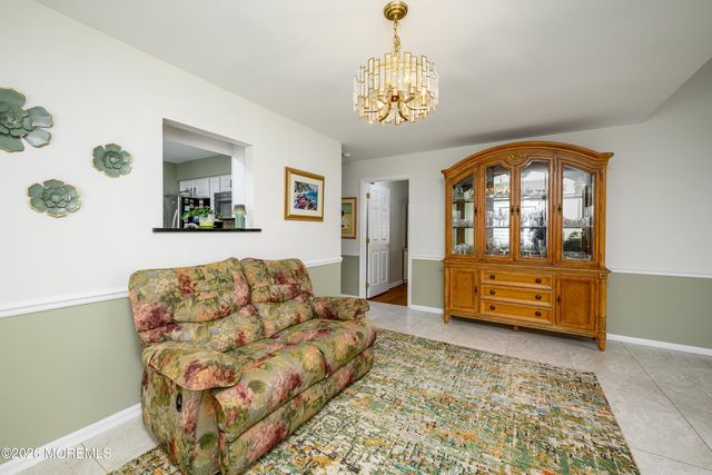 2324 N Chanticleer Court, Toms River, NJ 08755