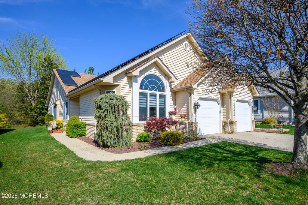 2324 N Chanticleer Court, Toms River, NJ 08755