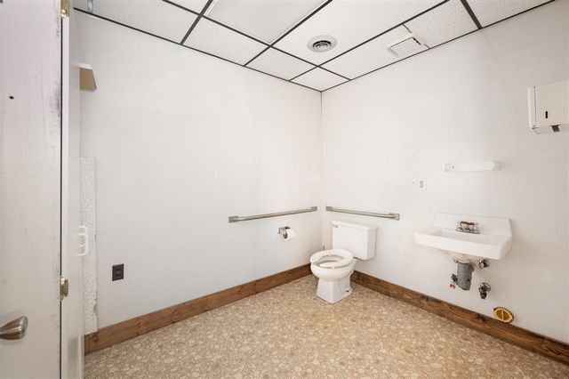 203 S 3rd Avenue, Big Rapids, MI 49307