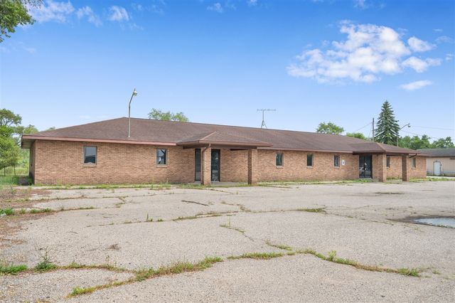 203 S 3rd Avenue, Big Rapids, MI 49307