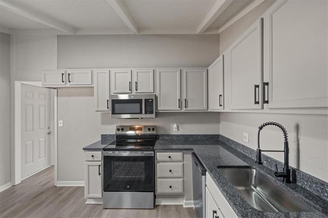 4027 E 45th Street, Kansas City, MO 64130