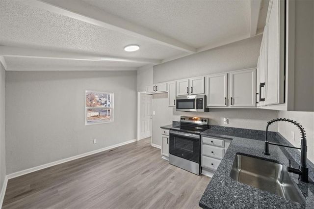 4027 E 45th Street, Kansas City, MO 64130