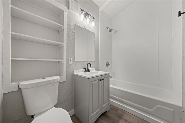 4027 E 45th Street, Kansas City, MO 64130