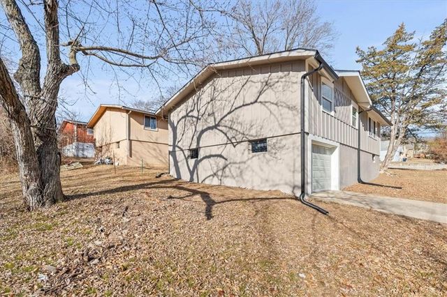 4027 E 45th Street, Kansas City, MO 64130