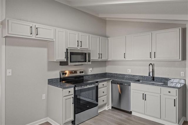 4027 E 45th Street, Kansas City, MO 64130