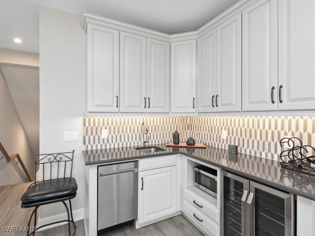 3417 Wellfleet LN, Naples, FL 34114