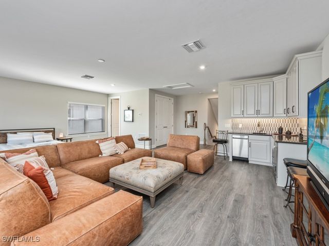 3417 Wellfleet LN, Naples, FL 34114