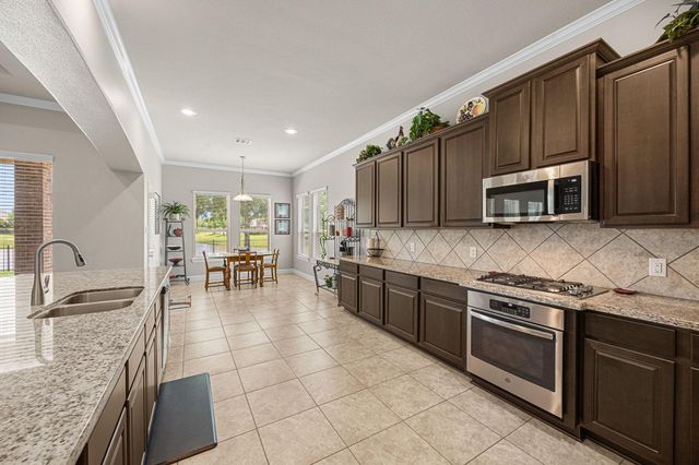 90 Rivercove Lane, Richmond, TX 77406