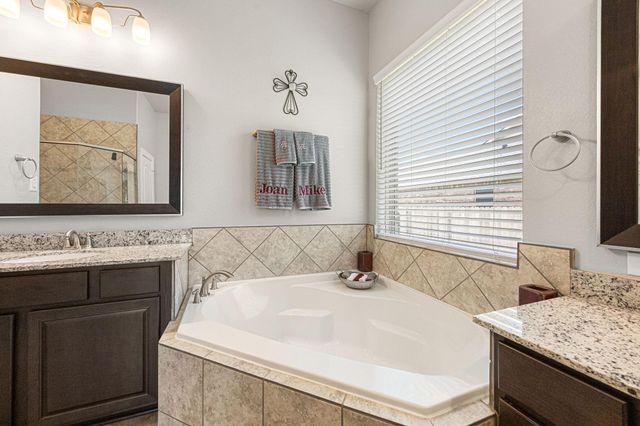 90 Rivercove Lane, Richmond, TX 77406