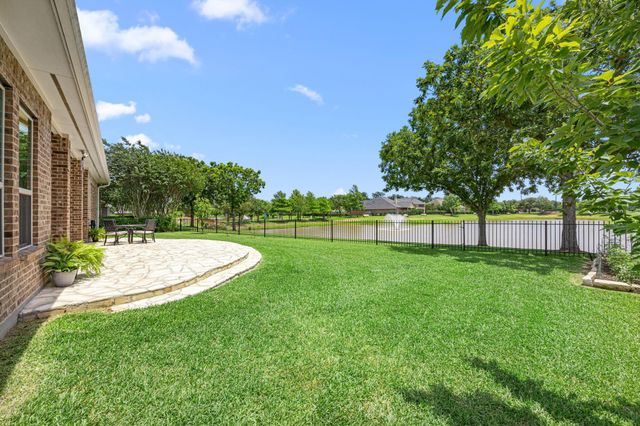 90 Rivercove Lane, Richmond, TX 77406