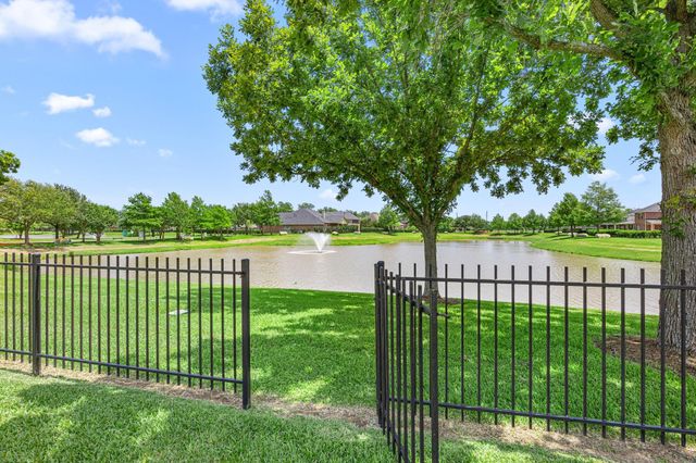 90 Rivercove Lane, Richmond, TX 77406