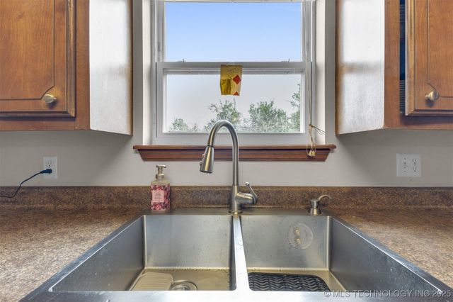 11777 E Oak Street, Claremore, OK 74019