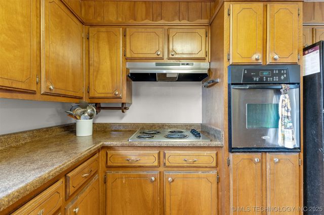 11777 E Oak Street, Claremore, OK 74019