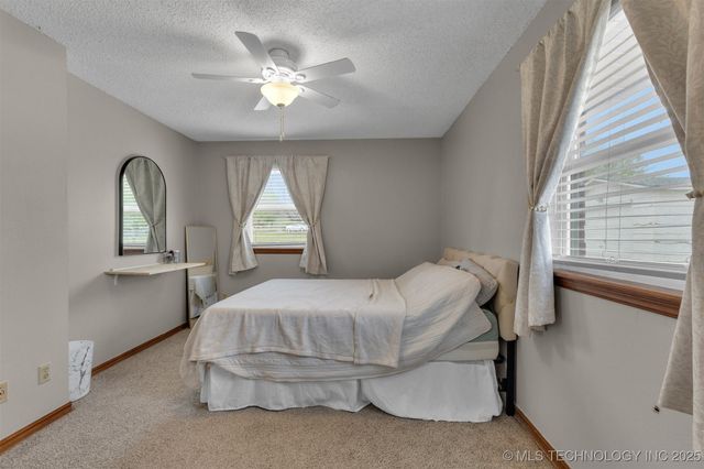 11777 E Oak Street, Claremore, OK 74019