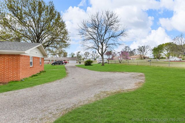 11777 E Oak Street, Claremore, OK 74019