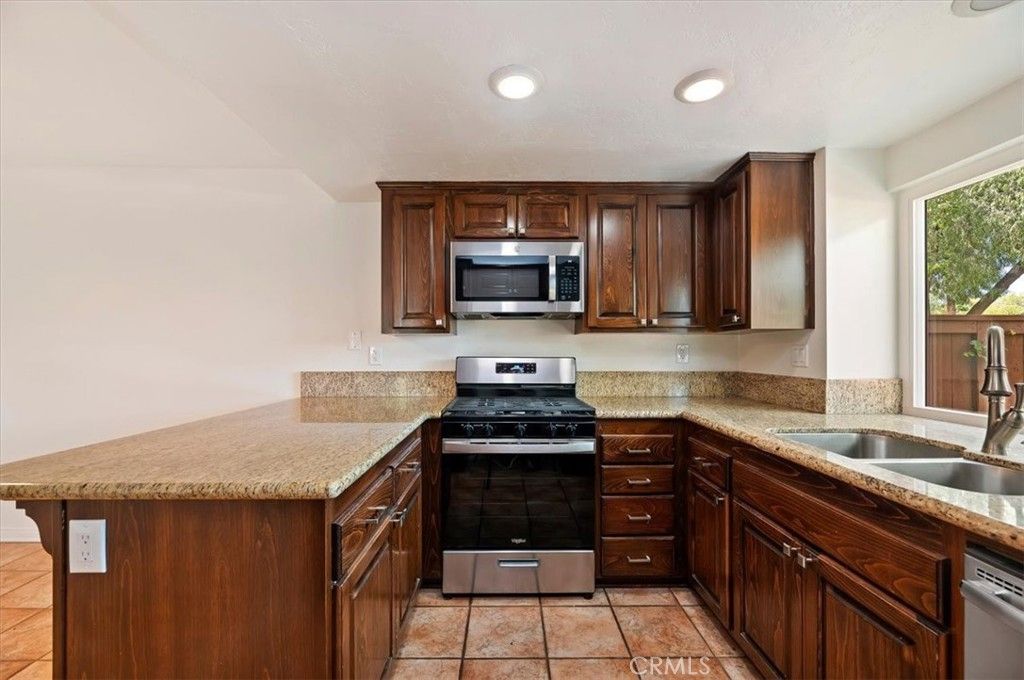 Image 16 of property listing at 941 Inn Keeper D, Corona, CA 92881