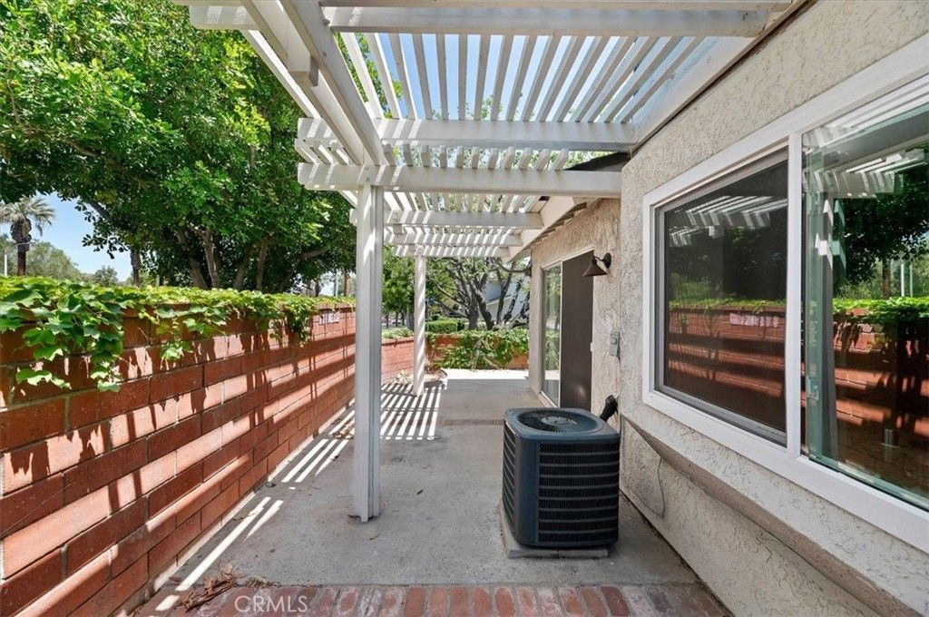 Image 32 of property listing at 941 Inn Keeper D, Corona, CA 92881