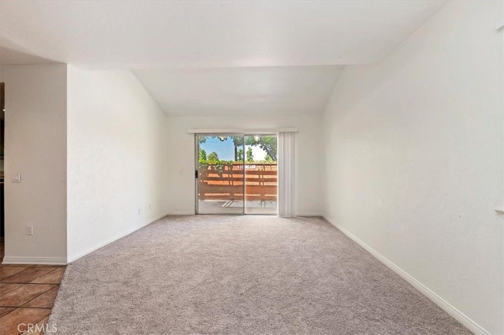 Image 7 of property listing at 941 Inn Keeper D, Corona, CA 92881