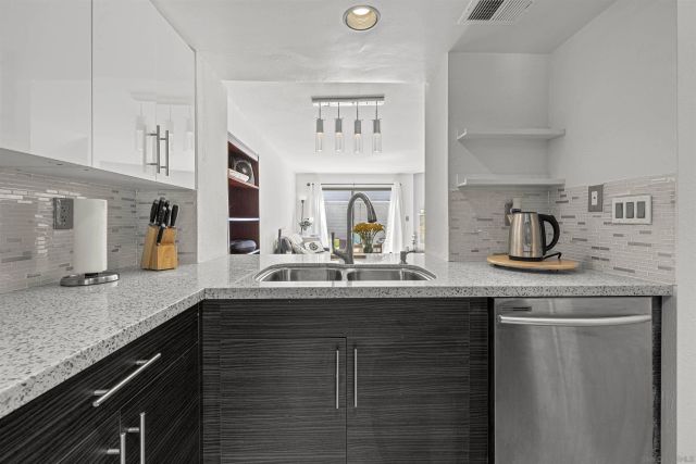 814 AMERICA WAY, Del Mar, CA 92014
