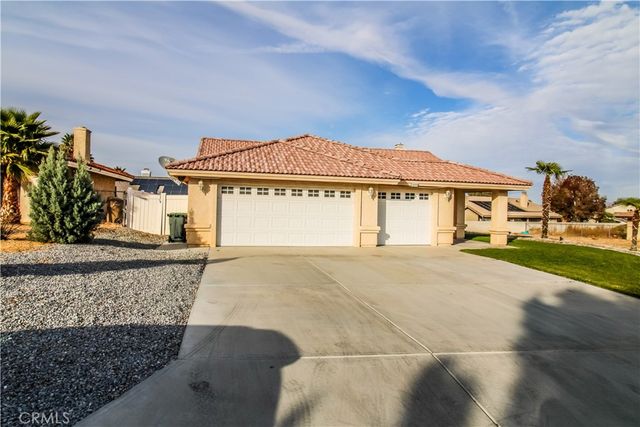 17772 Pebble Beach, Victorville, CA 92395