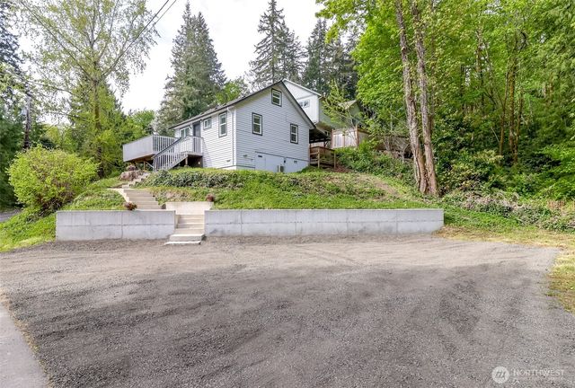 1408 Price Rd, Bremerton, WA 98312