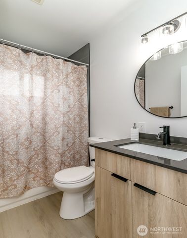 1408 Price Rd, Bremerton, WA 98312