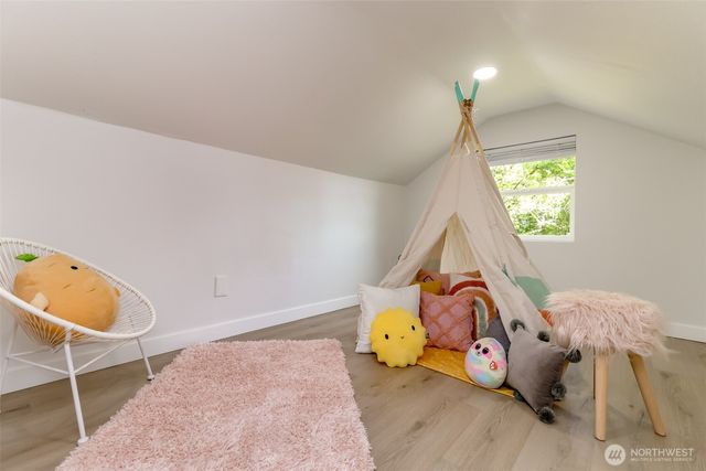 1408 Price Rd, Bremerton, WA 98312