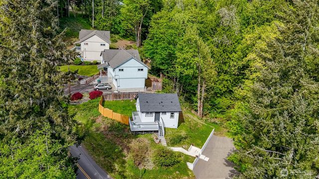 1408 Price Rd, Bremerton, WA 98312