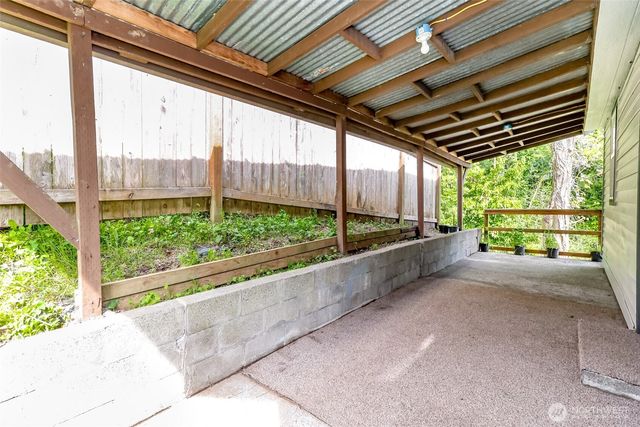 1408 Price Rd, Bremerton, WA 98312