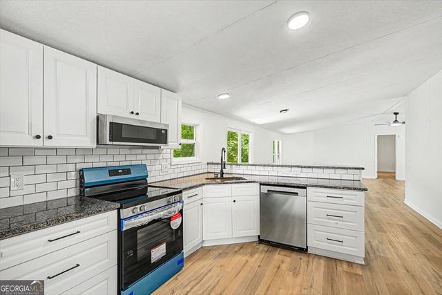 224 Woodland Way NW, Cartersville, GA 30120