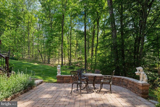 5 GLEN EAGLES DR, New Hope, PA 18938