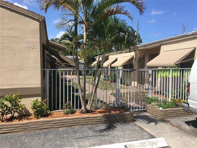 1927 Lincoln Street 4, Hollywood, FL 33020