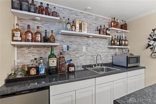 4146 Spicebush Drive, Tipp City, OH 45371