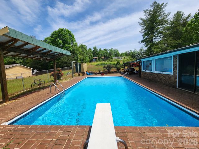 130 Susan Road, Casar, NC 28020