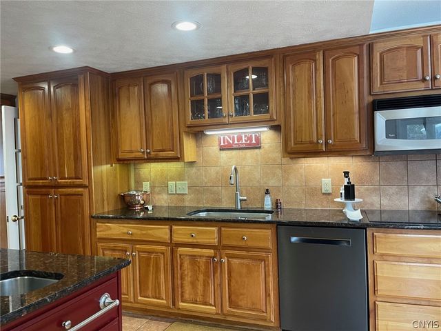 430 Betsinger Road, Sherrill, NY 13461