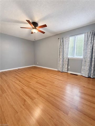 1017 Glendale Drive 51, Greensboro, NC 27406