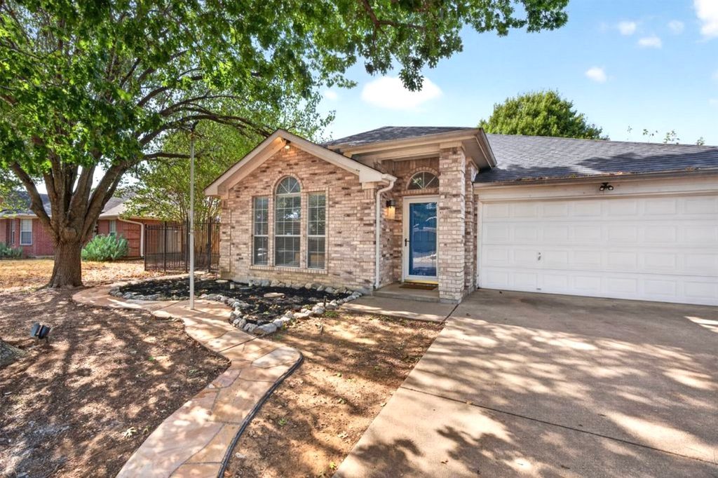 1150 Marc Street, Burleson, TX 76028 — photo 3