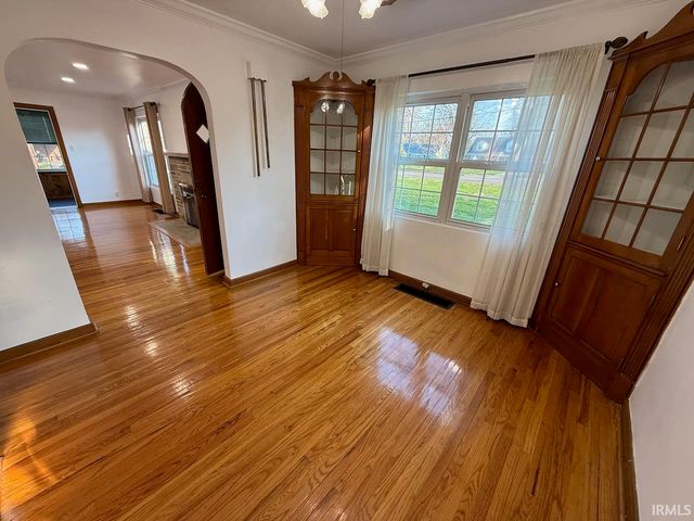 5710 Washington Avenue, Evansville, IN 47715