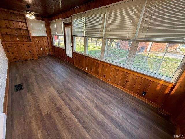 5710 Washington Avenue, Evansville, IN 47715