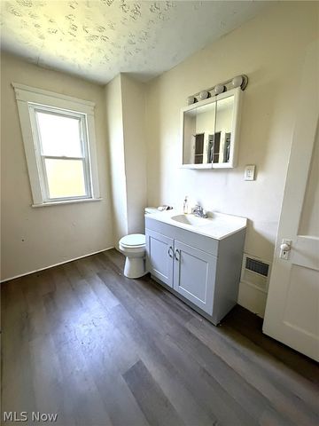 660 E 126th Street, Cleveland, OH 44108