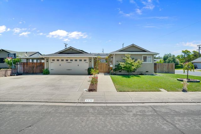 1177 Pine St, Manteca, CA 95336