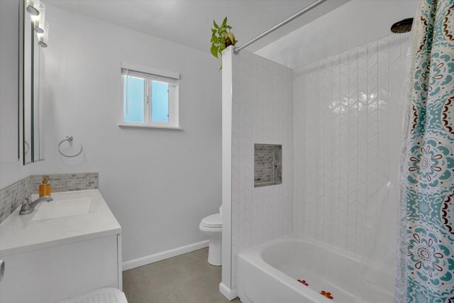 1177 Pine St, Manteca, CA 95336