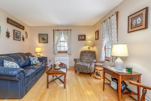 8 Freedom Acres Drive, Concord, NH 03301