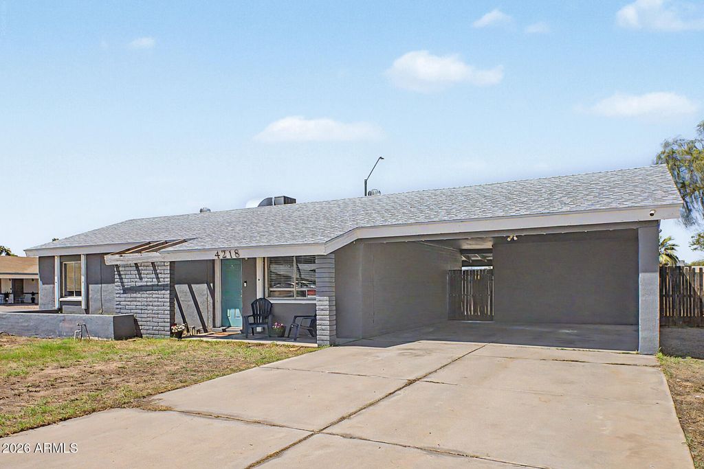 4218 N 82ND Drive, Phoenix, AZ 85033 — exterior