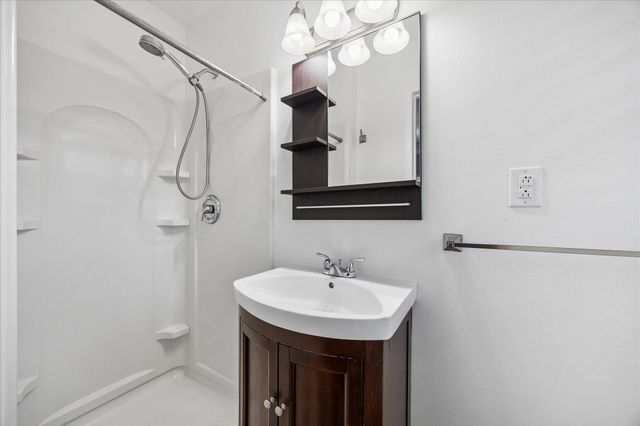 1607 Willowby Drive, Houston, TX 77008