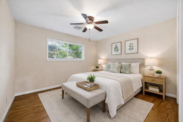 1607 Willowby Drive, Houston, TX 77008