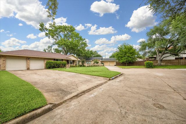 1607 Willowby Drive, Houston, TX 77008