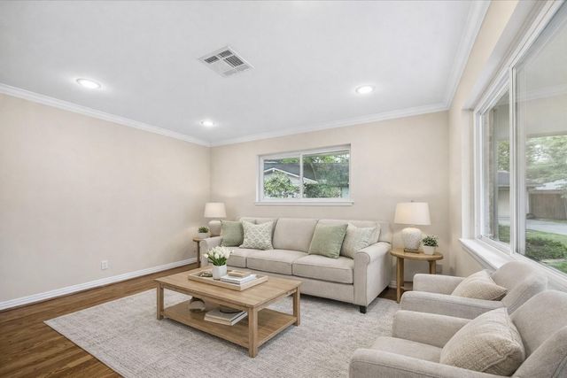 1607 Willowby Drive, Houston, TX 77008