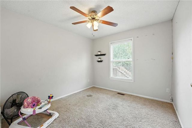 7218 N Lewis Avenue, Kansas City, MO 64158