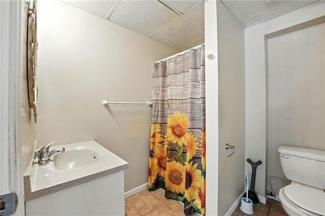 7218 N Lewis Avenue, Kansas City, MO 64158